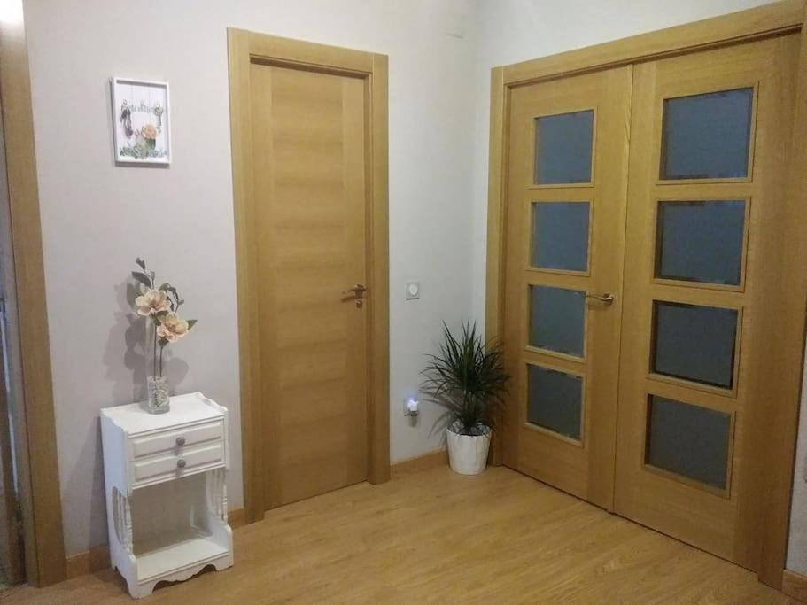 Ferienwohnung Piso Completo Cerca De Estacion Bus, Tren Y Ferrys Santander Exterior foto
