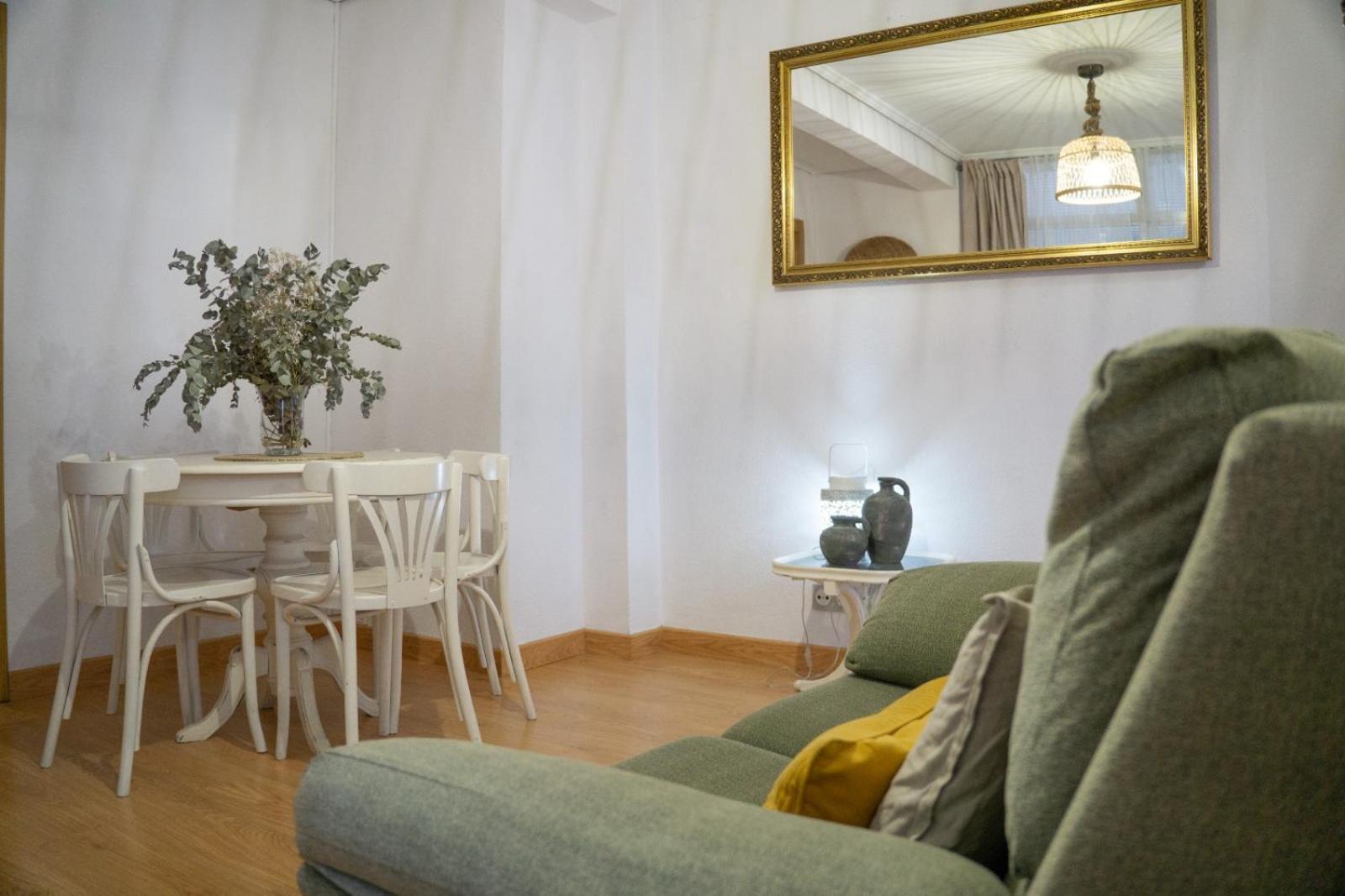 Ferienwohnung Piso Completo Cerca De Estacion Bus, Tren Y Ferrys Santander Exterior foto